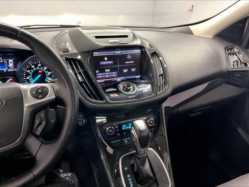 Used 2014 Ford Escape Titanium w/ Equipment Group 401A FWD image 9