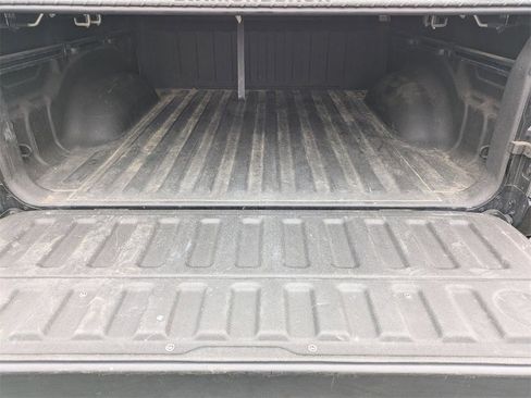 Used 2019 RAM 1500 Laramie image 7