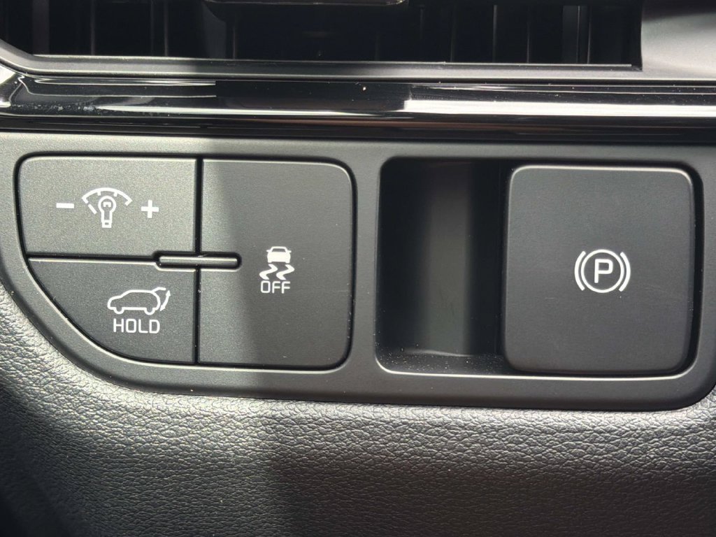 Used 2026 Kia Sportage SX FWD image 19