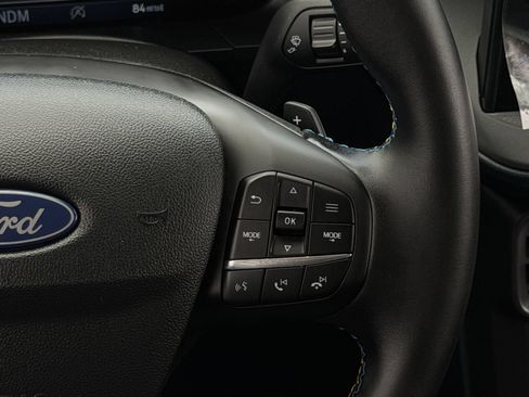 Used 2025 Ford Maverick Lobo AWD/4WD image 16