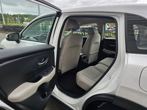 Used 2025 Honda HR-V LX image 14
