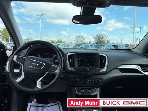 Used 2024 GMC Terrain SLE w/ Driver Convenience Package FWD image 23
