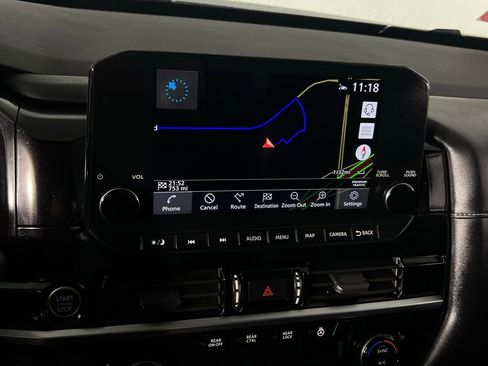 Used 2023 Nissan Pathfinder SL image 14