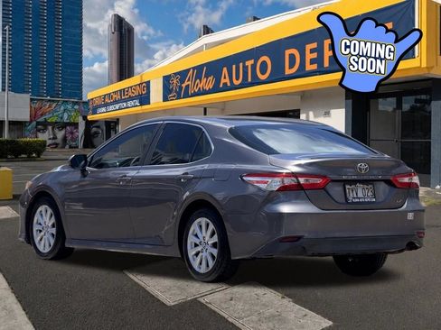 Used 2020 Toyota Camry LE FWD image 3