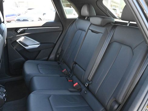 Certified 2025 Audi Q3 2.0T Premium Plus w/ Premium Plus Package image 17