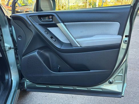 Used 2018 Subaru Forester 2.5i Premium w/ All-Weather Package image 14