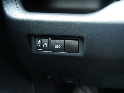 Used 2021 Toyota RAV4 LE image 26