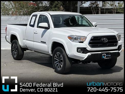 Used 2017 Toyota Tacoma SR5 image 1
