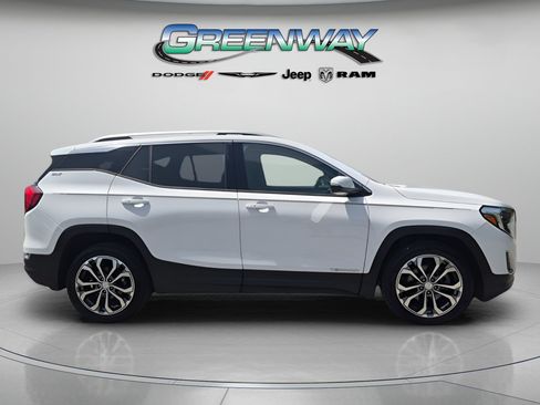 Used 2019 GMC Terrain SLT w/ Preferred Package FWD image 4