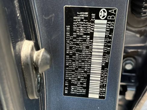 Used 2015 Toyota Corolla LE Premium FWD image 34