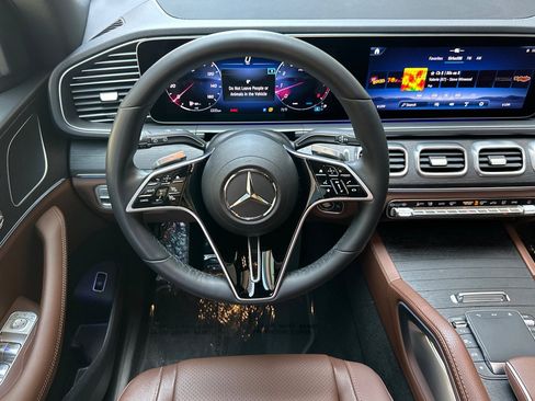 Used 2024 Mercedes-Benz GLE 350 4MATIC image 13