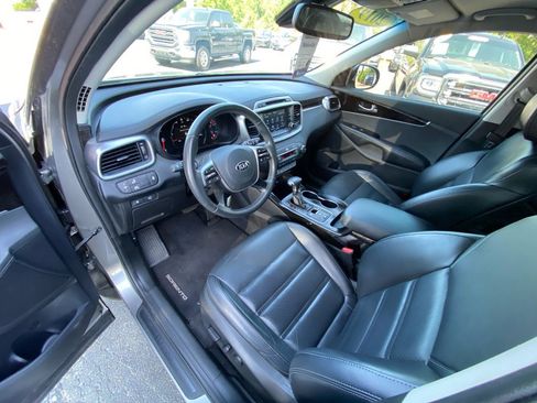 Used 2019 Kia Sorento EX image 33