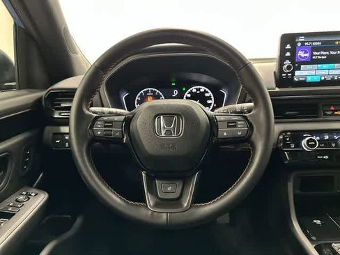 Used 2024 Honda Pilot TrailSport image 15