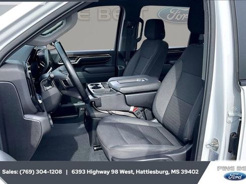 Used 2025 Chevrolet Silverado 3500 LT w/ Safety Package image 18