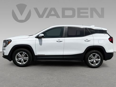 Used 2024 GMC Terrain SLE AWD/4WD image 8