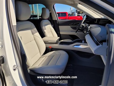 New 2026 Lincoln Nautilus Premier w/ Jet Appearance Package image 9