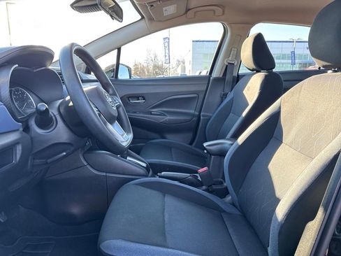 Used 2023 Nissan Versa SV image 13