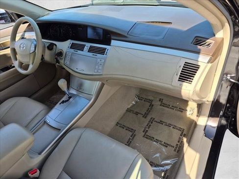Used 2009 Toyota Avalon XL FWD image 16