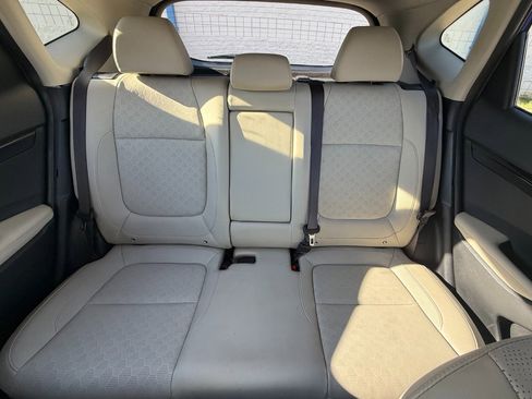 Used 2021 Kia Seltos SX w/ SX Sunroof Package image 17