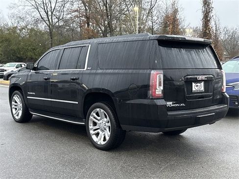 Used 2018 GMC Yukon XL SLT w/ Premium Edition image 4
