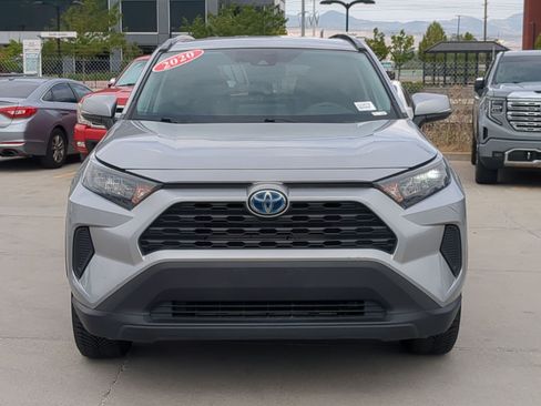 Used 2020 Toyota RAV4 LE w/ All Weather Liner Package AWD/4WD image 9