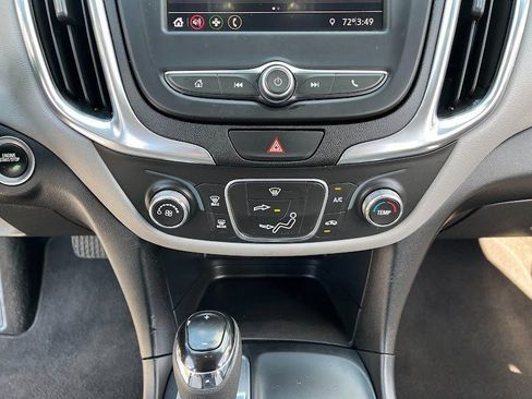 Used 2020 Chevrolet Equinox LS FWD image 18