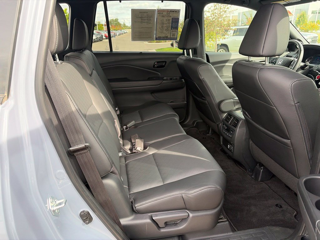 Used 2023 Honda Passport Elite image 17