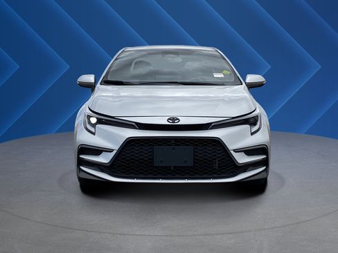 Used 2024 Toyota Corolla XSE FWD image 8
