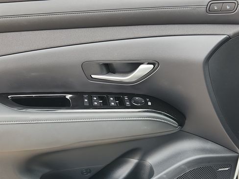 Used 2025 Hyundai Tucson Limited AWD/4WD image 8