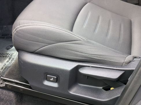 Used 2024 Toyota Tacoma TRD Off-Road image 15