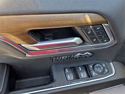 Certified 2024 Chevrolet Silverado 1500 High Country w/ Technology Package image 16