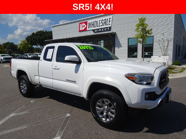 Used 2018 Toyota Tacoma SR5 AWD/4WD image 1