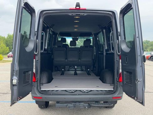 Used 2024 Mercedes-Benz Sprinter 2500 image 7