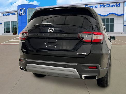 New 2025 Honda Pilot Touring image 8
