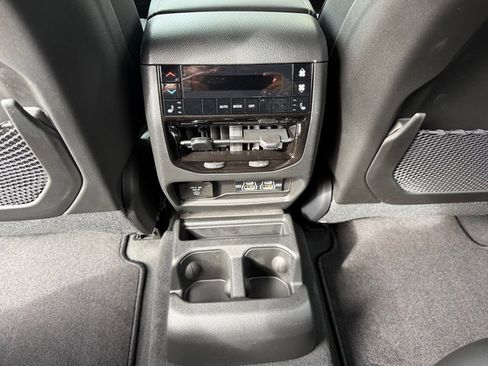 New 2025 Jeep Grand Cherokee L Limited image 18