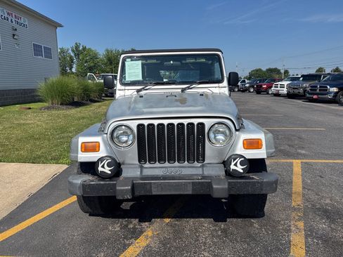 Used 2004 Jeep Wrangler Sport w/ Convenience Group AWD/4WD image 3