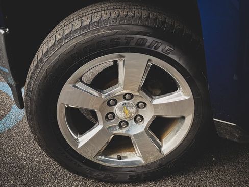 Used 2014 Chevrolet Silverado 1500 LT w/ LT Convenience Package AWD/4WD image 23