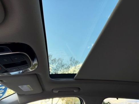 Used 2023 Hyundai Santa Fe SEL w/ Premium Package image 28