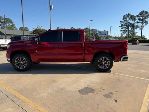 Used 2022 Chevrolet Silverado 1500 LT AWD/4WD image 8