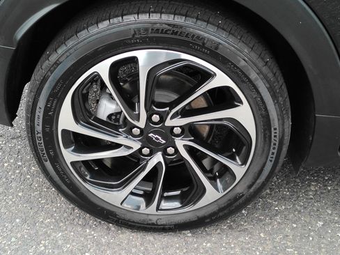 Used 2023 Chevrolet Bolt EUV Premier w/ Sun & Sound Package FWD image 32