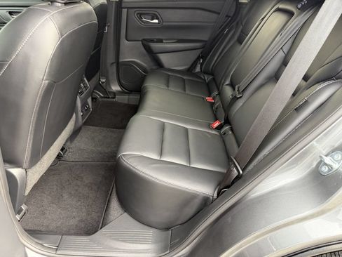 Used 2024 Nissan Rogue SL w/ SL Premium Package FWD image 16
