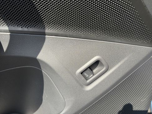 Used 2025 Volkswagen Tiguan SE R-Line AWD/4WD image 21