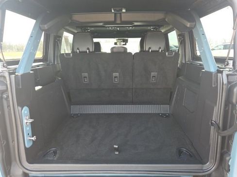 Used 2022 Ford Bronco Badlands image 11