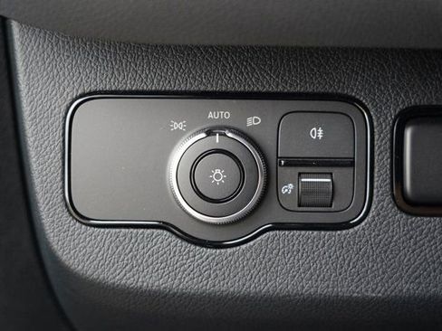 Used 2023 Mercedes-Benz Sprinter 3500 image 43