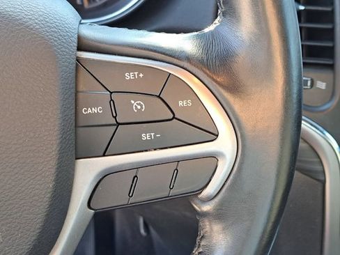 Used 2019 Jeep Grand Cherokee Laredo w/ Security & Convenience Group image 11