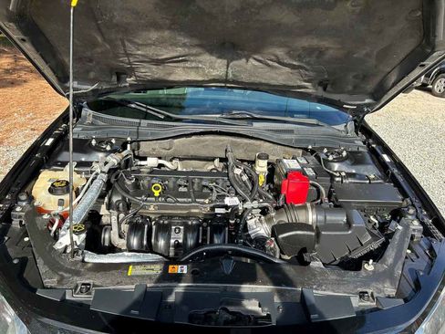 Used 2012 Ford Fusion SE w/ Monochrome Appearance Pkg image 17