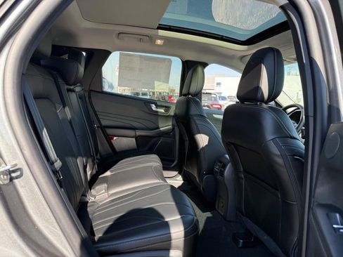 New 2026 Ford Escape SE w/ PHEV Premium Package image 5