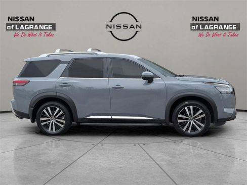 Used 2023 Nissan Pathfinder Platinum w/ Lighting Package (N93) image 4