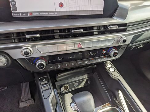 Certified 2025 Kia Telluride S image 27