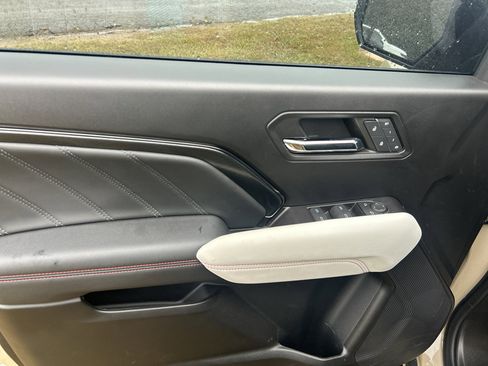 Used 2023 GMC Canyon AT4X image 21